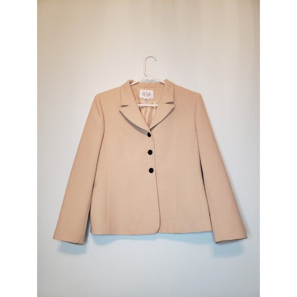 Le Suit Jackets & Blazers - Le Suit Women's Petite Sz 10P Suit Jacket Blazer Beige Long Sleeve Button Front